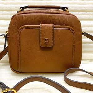 Tommy Hilfiger crossbody bag